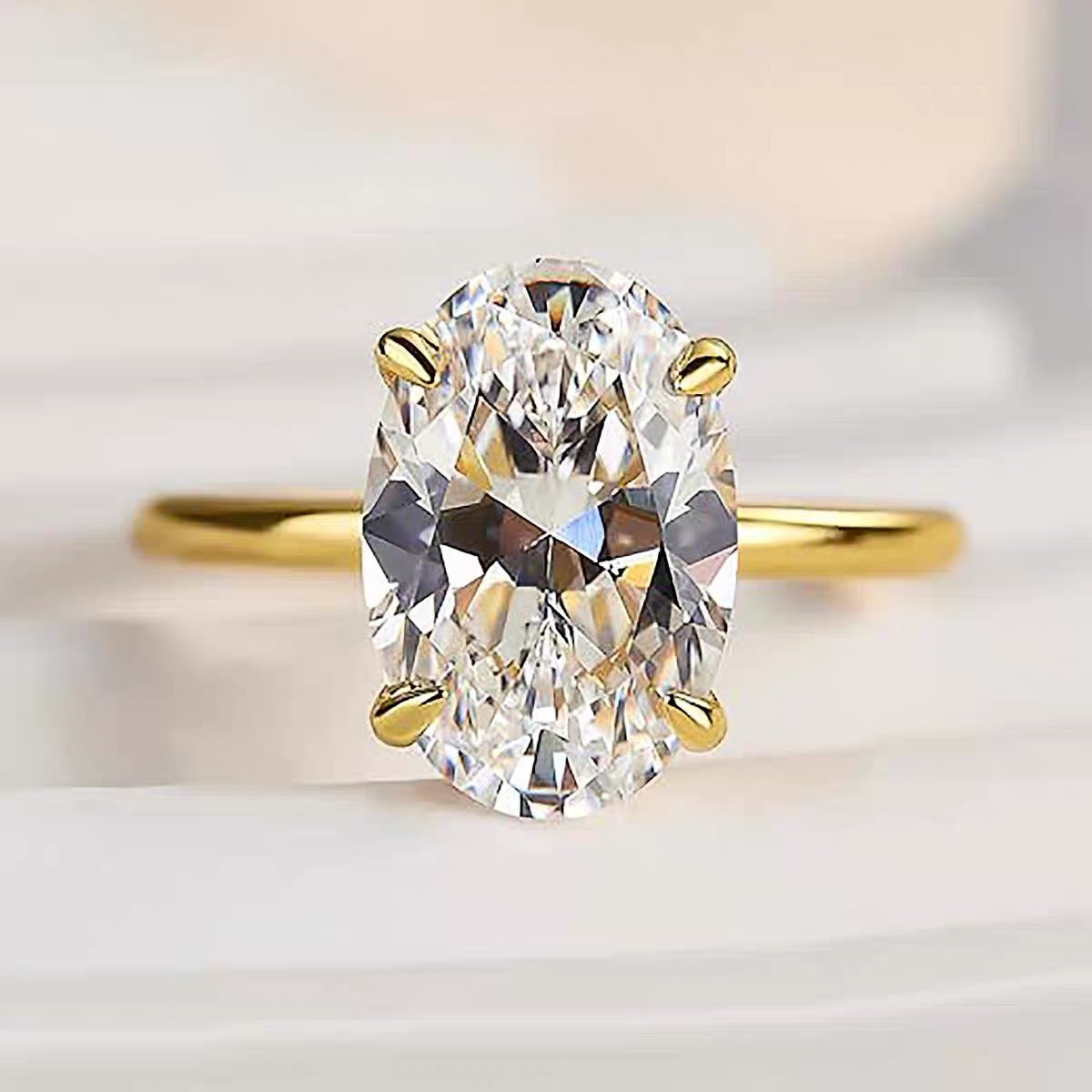 Lab-Grown Diamond Oval Cut Ring in 18K Gold