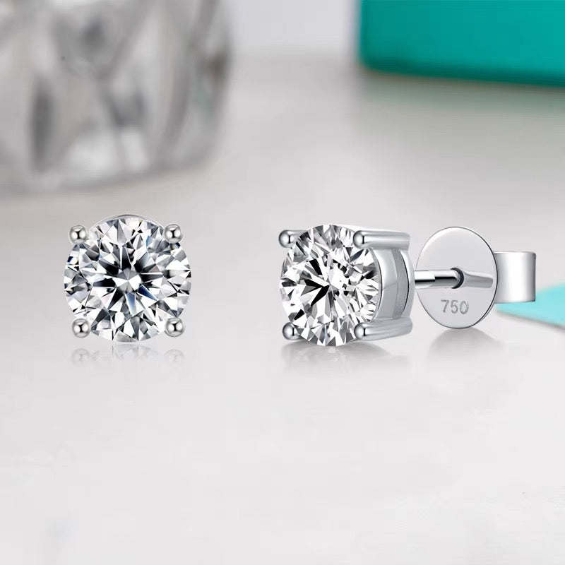 Lab-Grown Diamond Round Cut Earrings in PT950 Platinum Gold