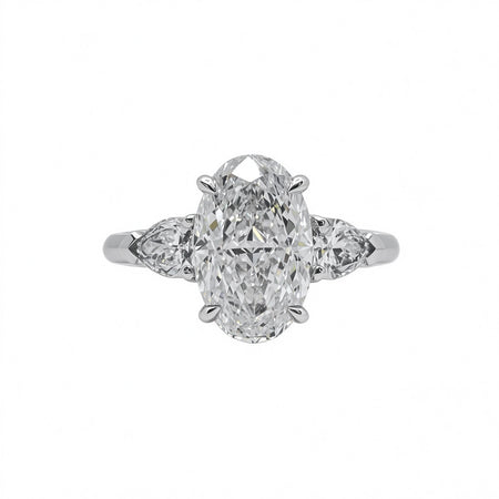 Oval Cut Ring | Lab-Grown Diamonds | Solid Gold |