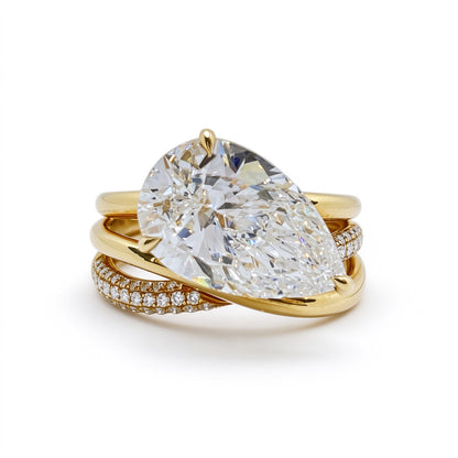 Pear Cut Ring | Lab-Grown Diamonds | Solid Gold |