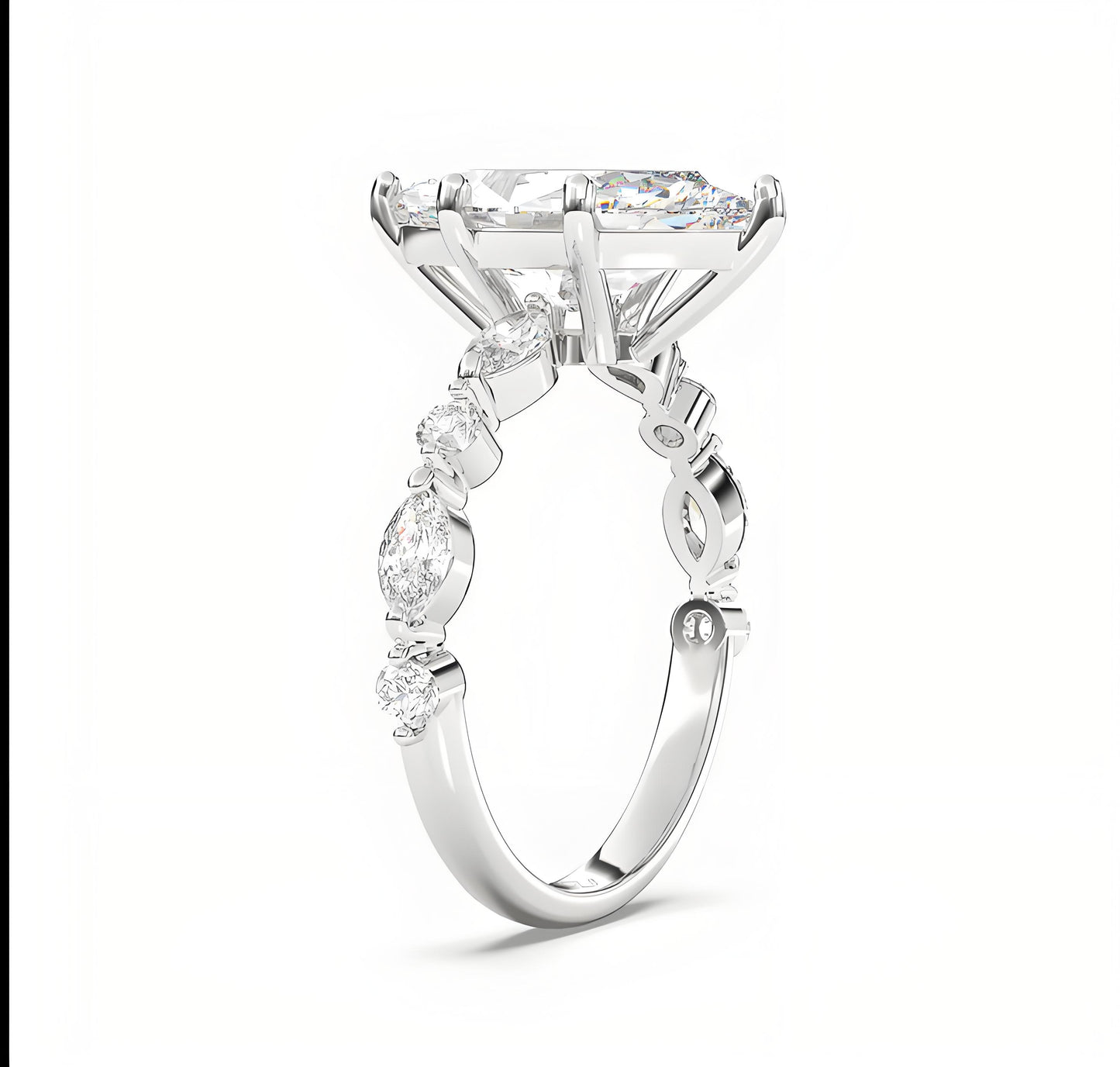 Lab-Grown Diamond Marquise Cut Ring in 18K Gold