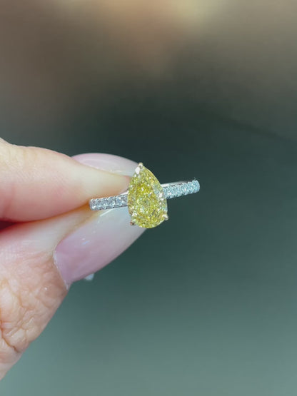 Yellow Pear Cut Ring | Lab-Grown Diamonds | Solid Gold |