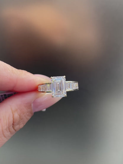 Emerald Cut Ring | Lab-Grown Diamonds | Solid Gold |